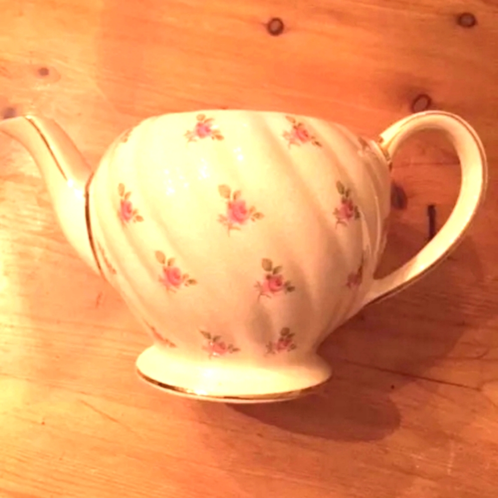 Vintage Sadler Mini Baby Roses Flower Vase